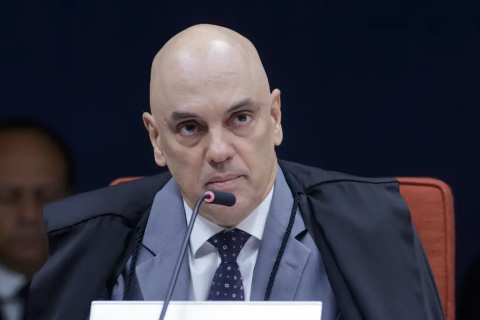 Alexandre de Moraes suspende aplicação da Lei da Dosimetria até decisão final do STF